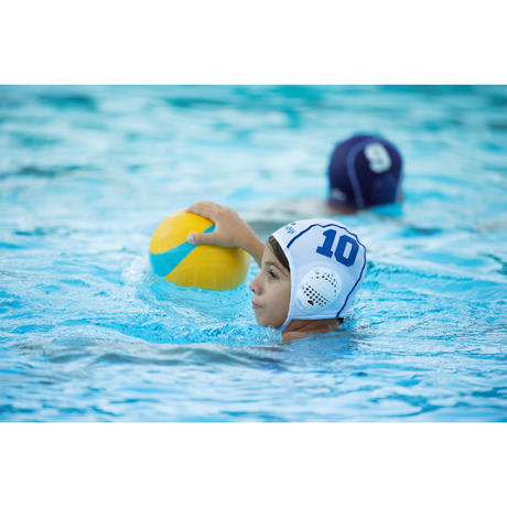 Lot 13 bonnets water polo adulte entrainement blanc. Previous. Next